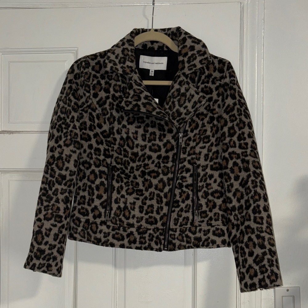 Cupcakes & cashmere Leopard Jacket